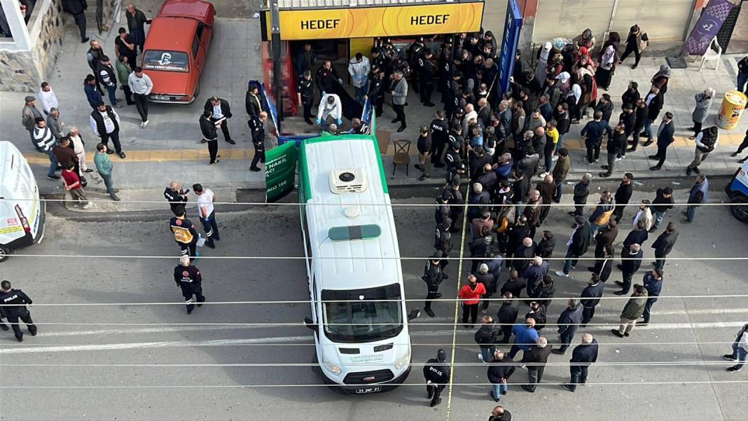 Dehşeti yaşattı... Önce anne oğulu ardından büfeciyi öldürdü 2