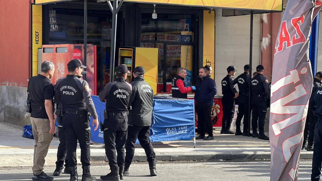 Dehşeti yaşattı... Önce anne oğulu ardından büfeciyi öldürdü 3