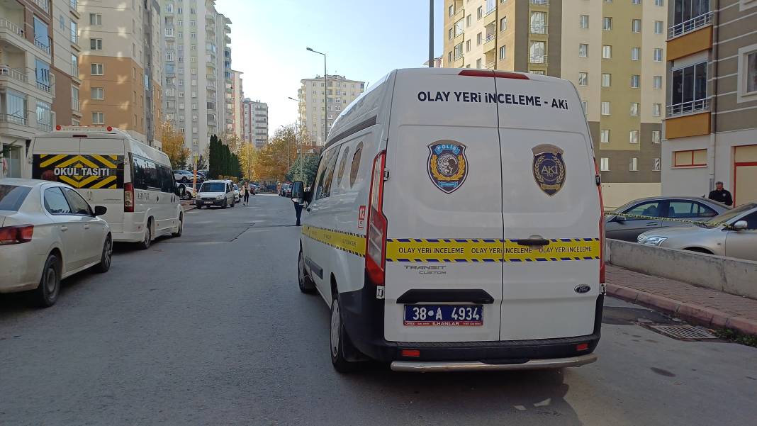 Kayseri'de 8. kattan düşen kadın öldü 1