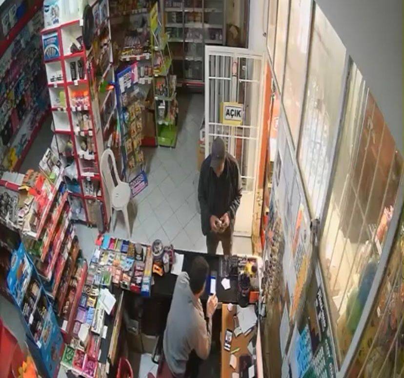 Yanmış otomobilin yanında bulunan cesedin, kayıp başı aranıyor 5