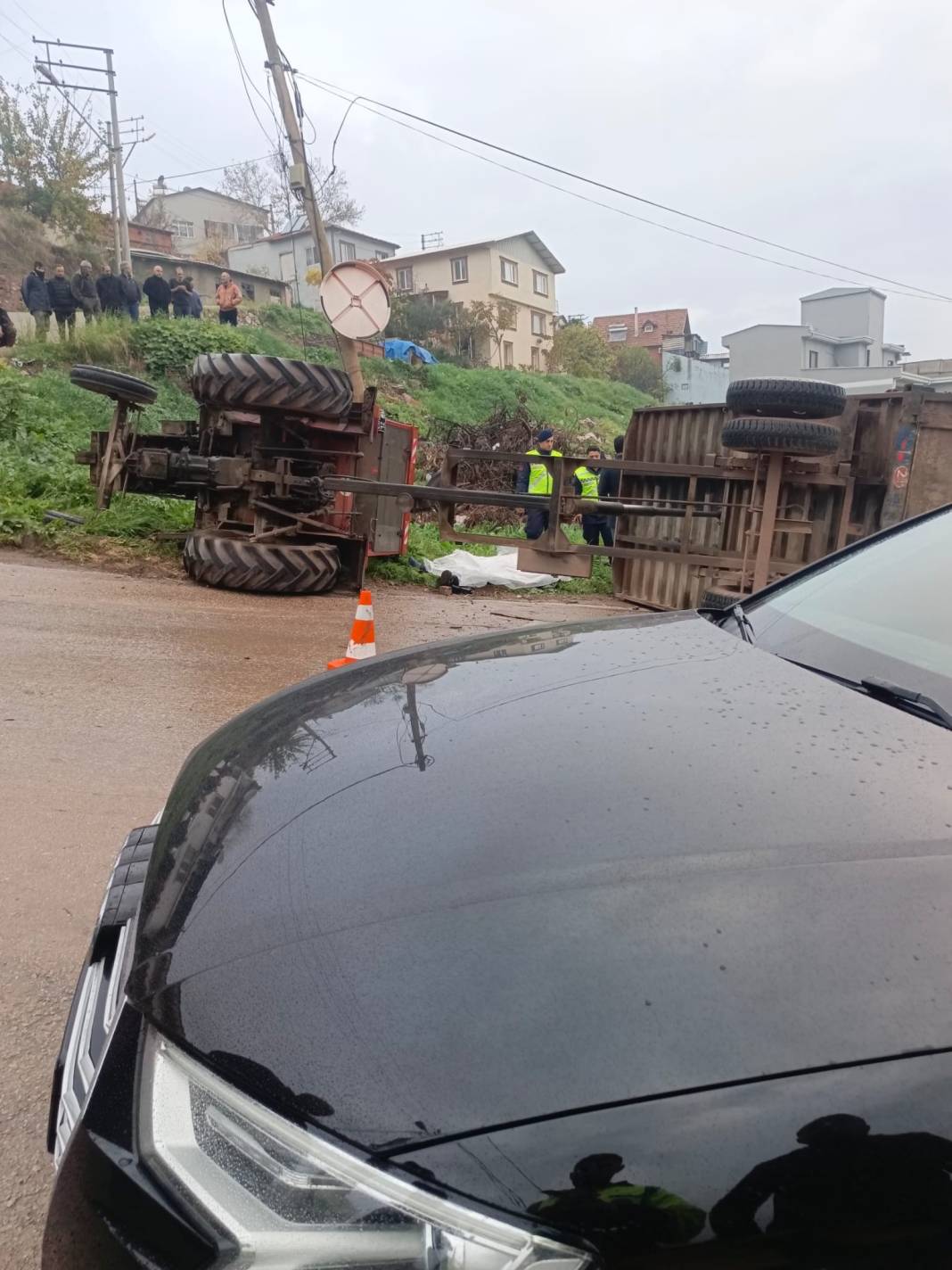 Bursa'da acı ölüm! Traktörün altında can verdi 4
