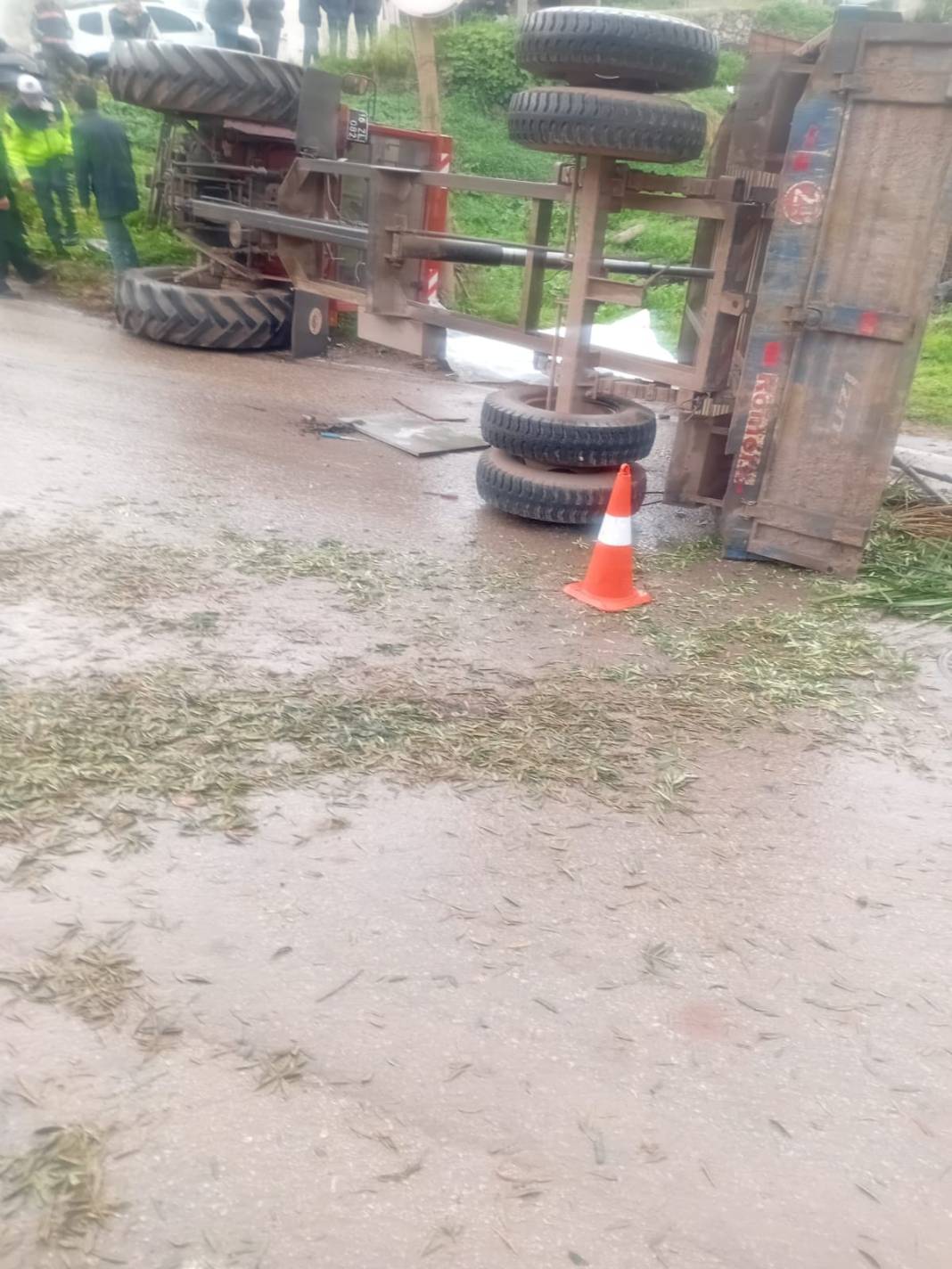 Bursa'da acı ölüm! Traktörün altında can verdi 5