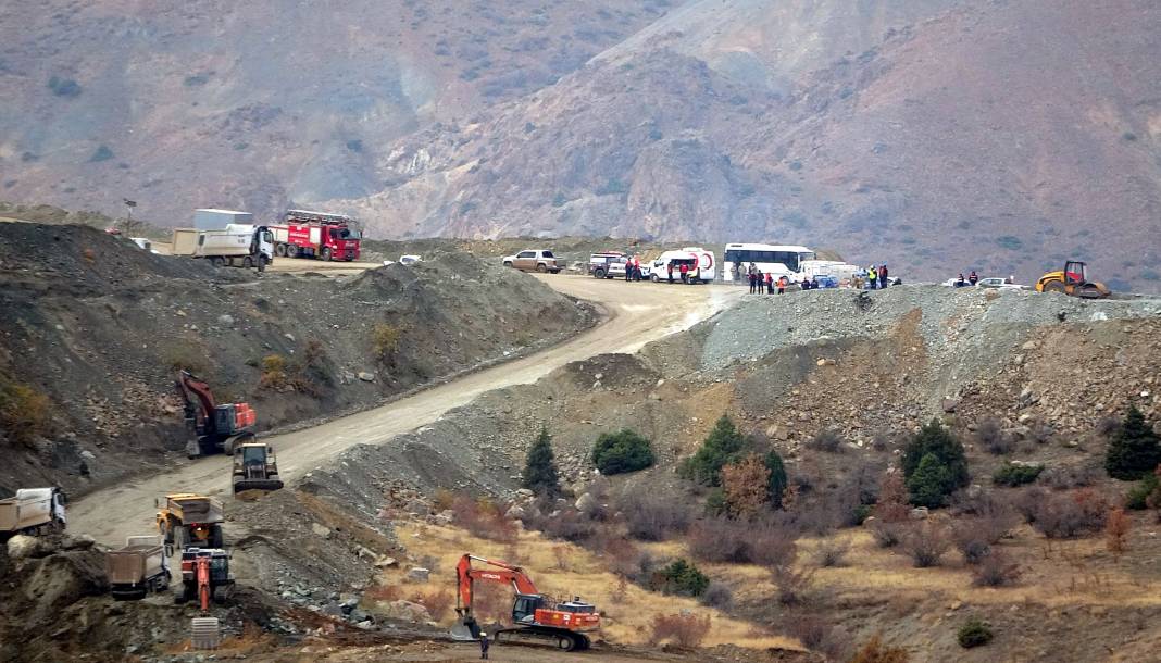 Göçük altında kalan şantiye müdürünün 28'inci günde cansız bedenine ulaşıldı 4