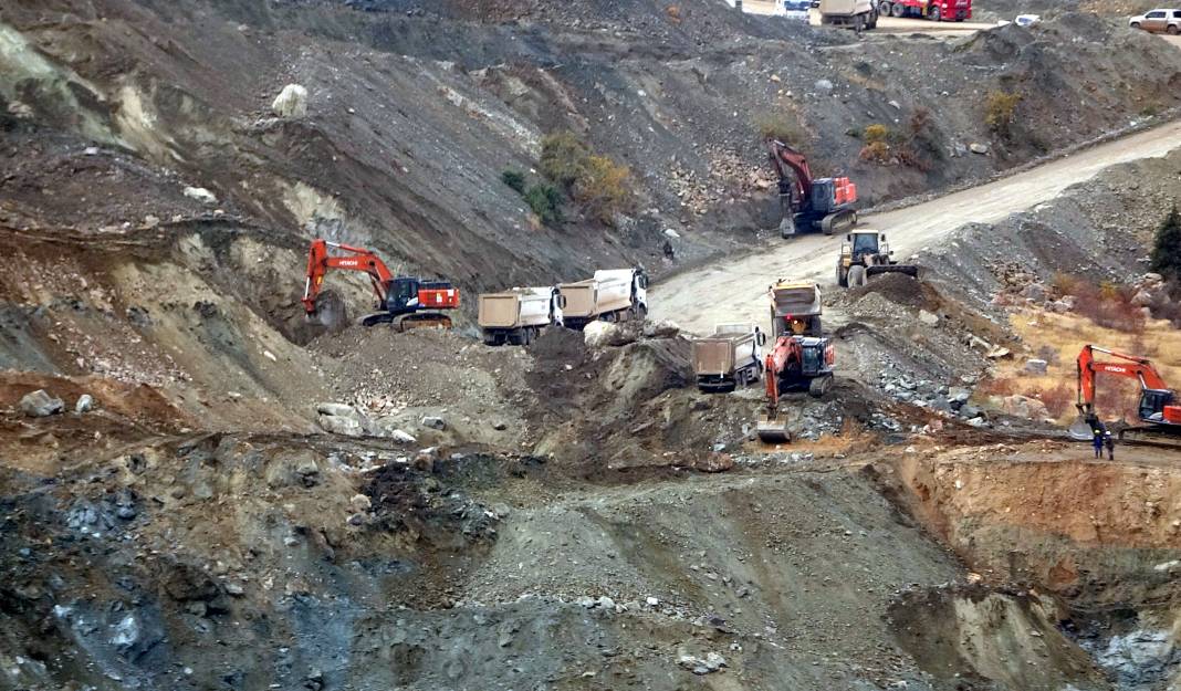 Göçük altında kalan şantiye müdürünün 28'inci günde cansız bedenine ulaşıldı 5