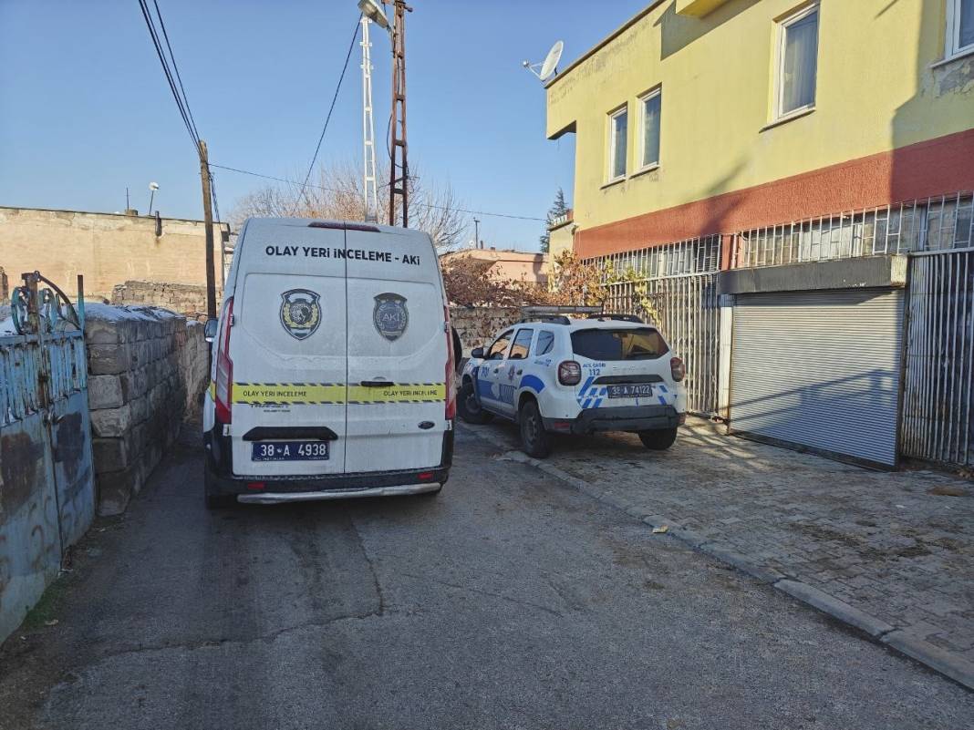 Kayseri'de acı olay! Evine girdiler, ölüsünü buldular 5