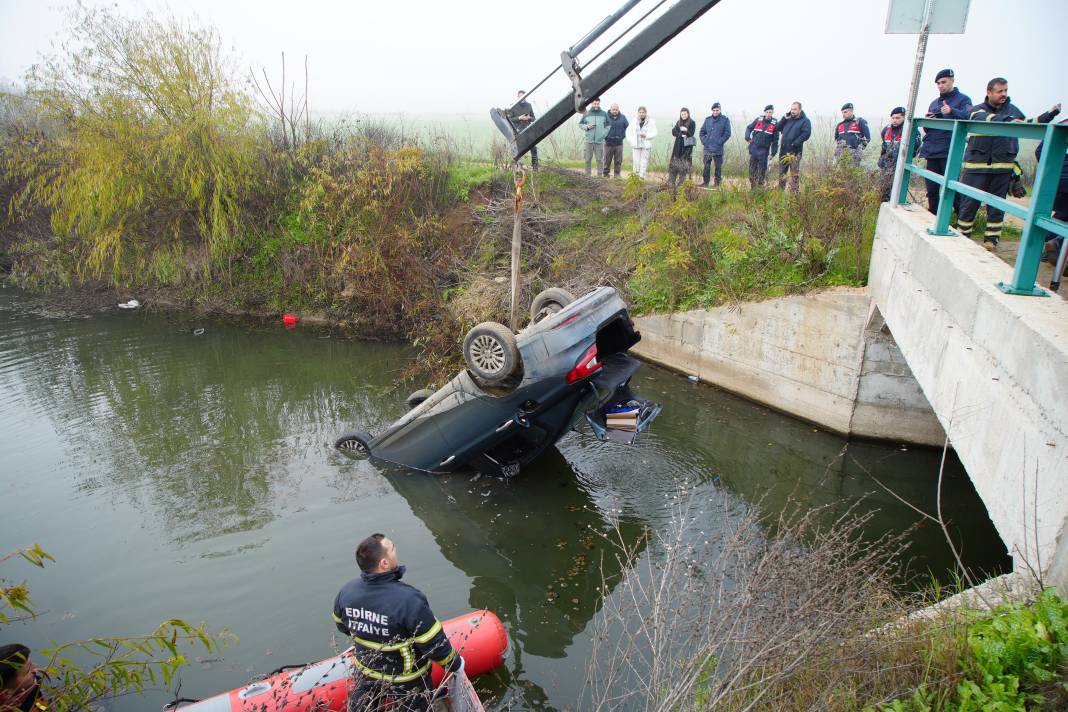 Arkadaşlarını kazada ölüme terk edip kaçtılar! 3