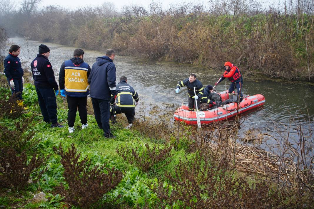 Arkadaşlarını kazada ölüme terk edip kaçtılar! 6