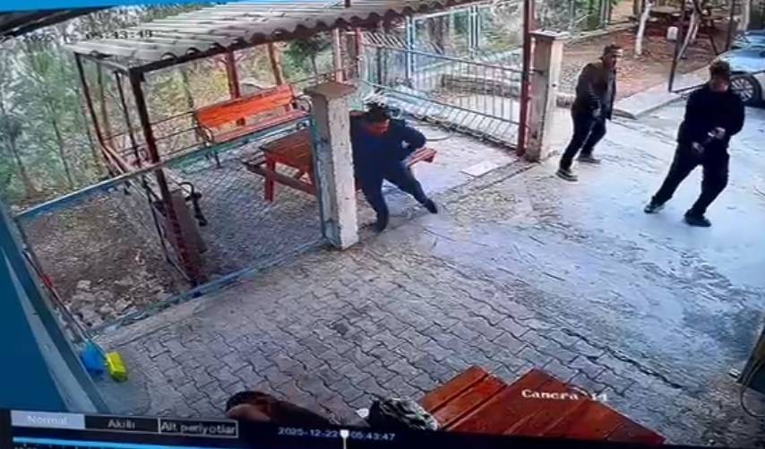 Mersin'de ortaokul öğrencisi, okul müdürünü tüfekle vurdu 4