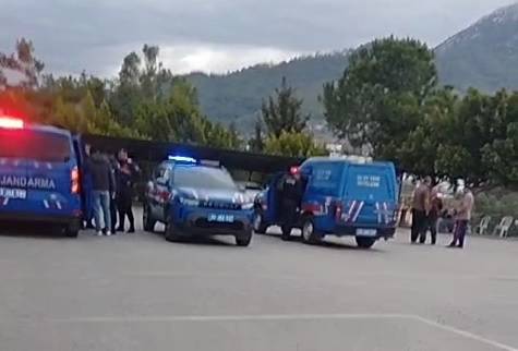 Mersin'de ortaokul öğrencisi, okul müdürünü tüfekle vurdu 6