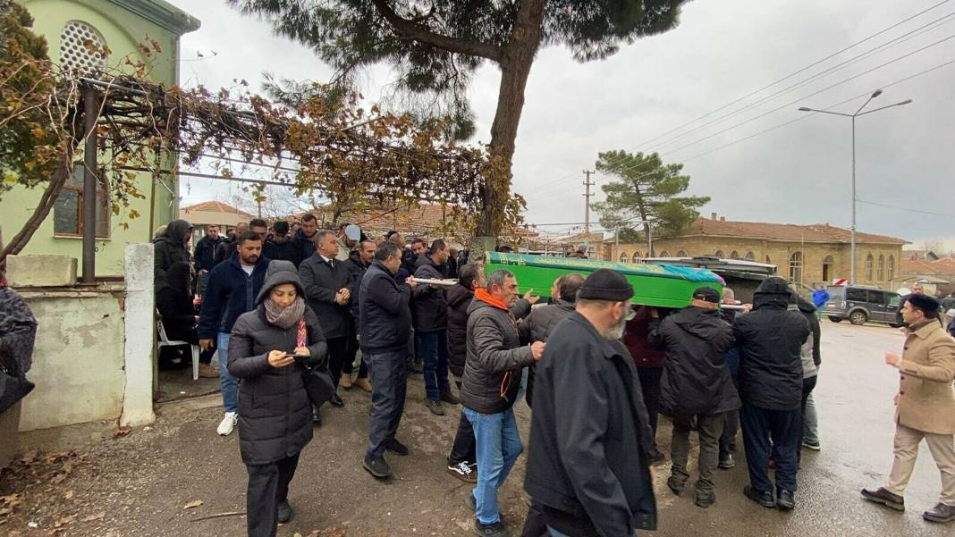 "Dur" ihtarına uymadı... Feci kazada kahreden veda! 5