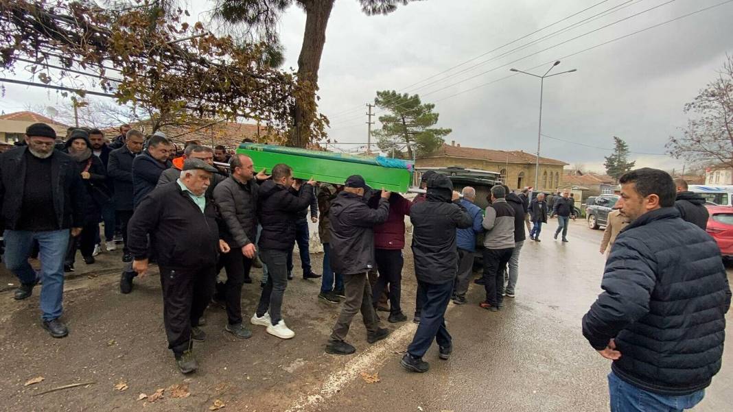 "Dur" ihtarına uymadı... Feci kazada kahreden veda! 8