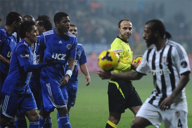 Kasımpaşa, Beşiktaş'ı 2-1 mağlup etti 7