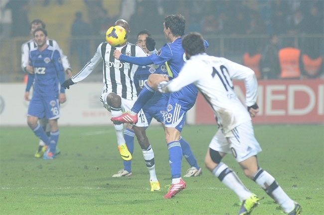 Kasımpaşa, Beşiktaş'ı 2-1 mağlup etti 8