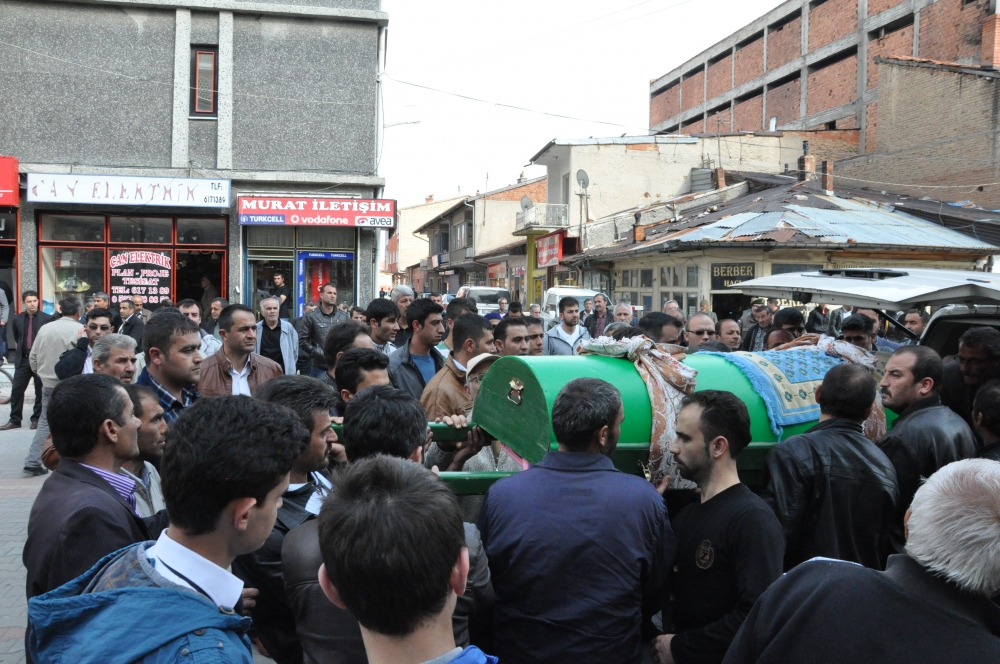 Konya'da kaza - Vefat eden 6 kişinin cenazesi toprağa verildi 4