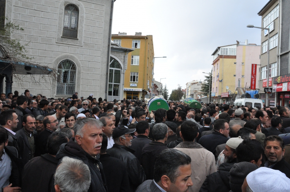 Konya'da kaza - Vefat eden 6 kişinin cenazesi toprağa verildi 7