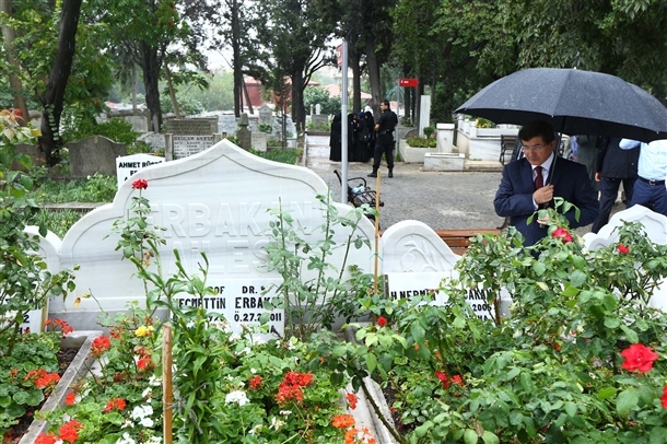 Davutoğlu Erbakan'ı ziyaret etti 8