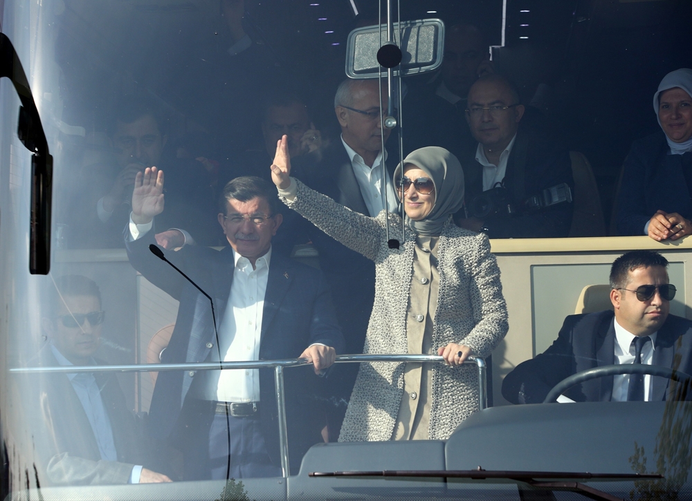 Başbakan Davutoğlu Konya'da halkı selamladı 7