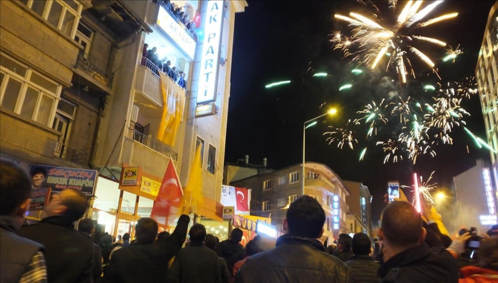AK Parti'nin seçim zaferi kutlanıyor 9