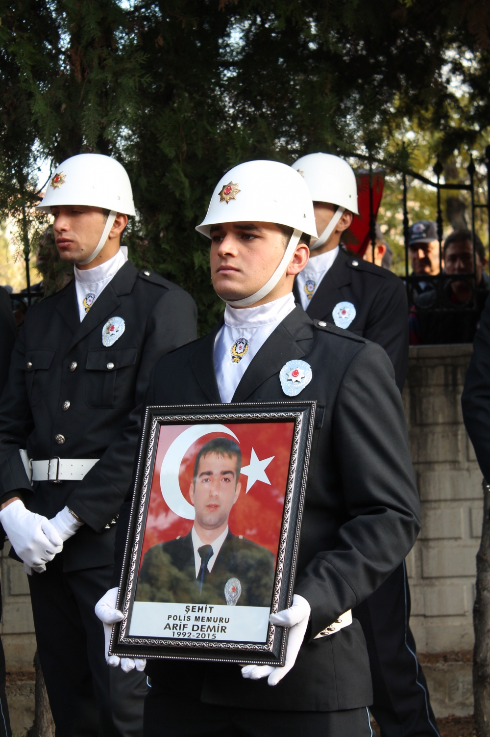 Şehit polis son yolculuğuna uğurlandı 28