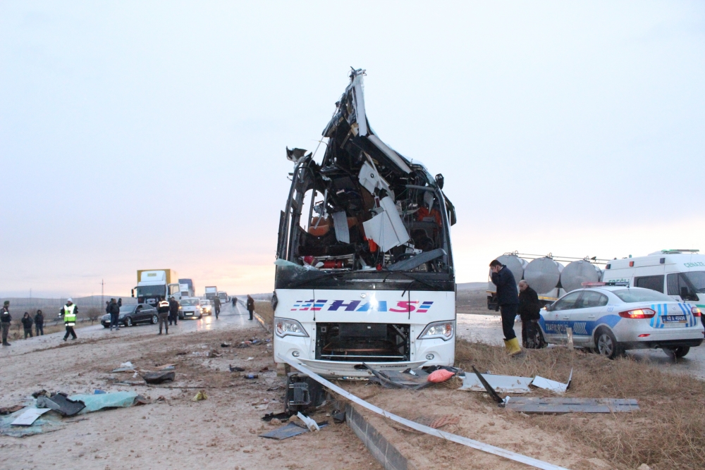 Konya'da trafik kazası: 6 ölü 8