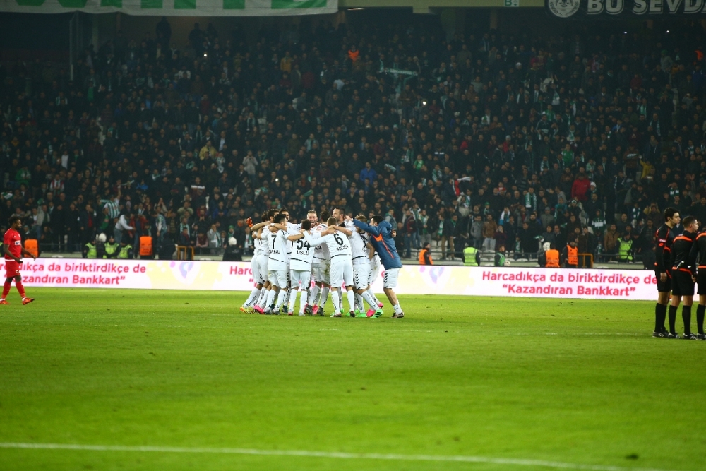 Torku Konyaspor çeyrek finalde 29