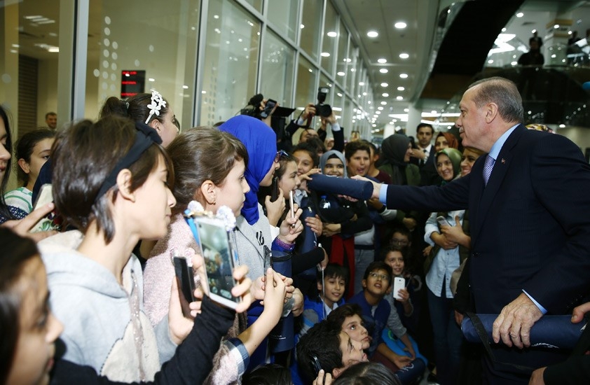 Erdoğan'dan çocuklara özel ilgi 15