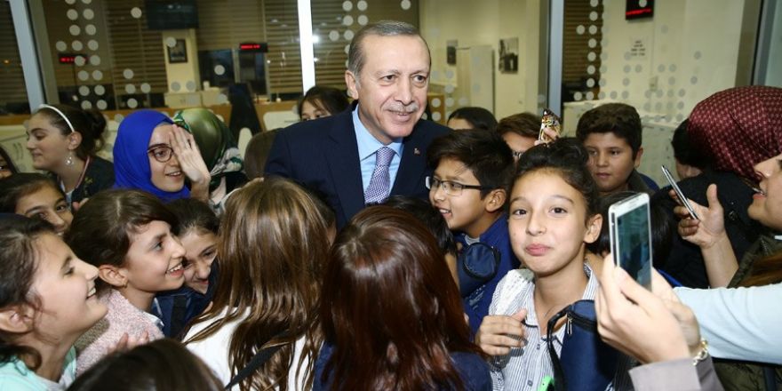 Erdoğan'dan çocuklara özel ilgi