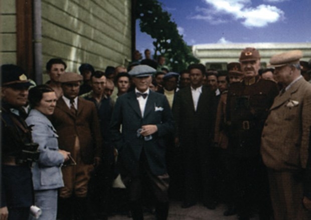 Genelkurmay Atatürk'ün renkli fotoğraflarını yayınladı 42
