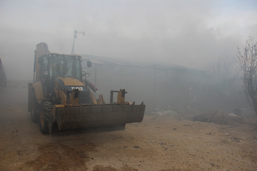 Konya'da çiftlik yangını 4