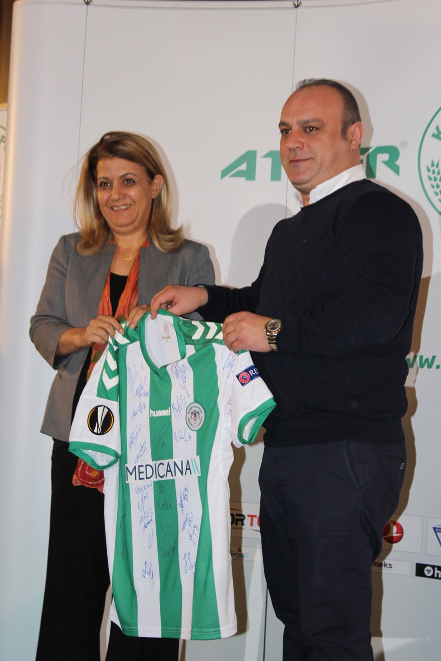 Atiker Konyaspor, sponsorlarını ödüllendirdi 34