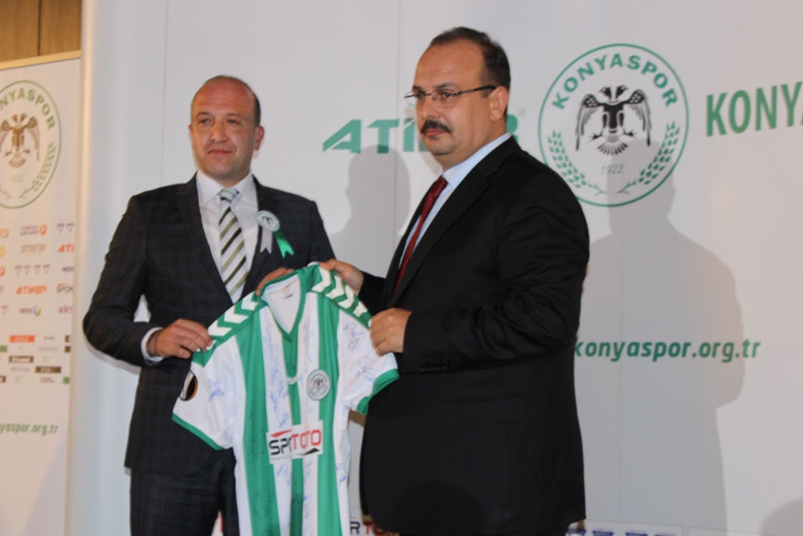 Atiker Konyaspor, sponsorlarını ödüllendirdi 44