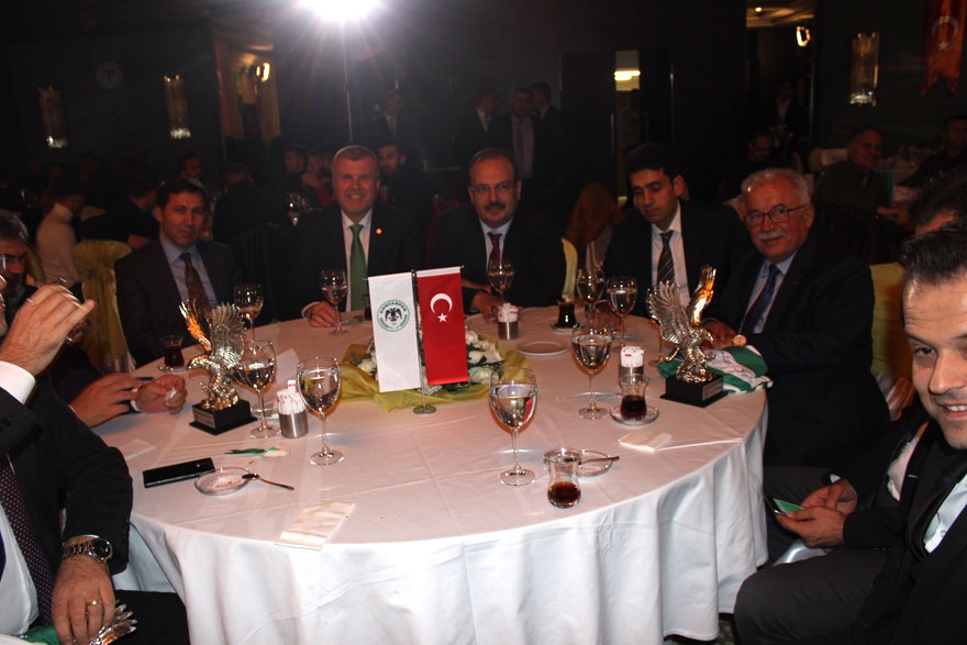 Atiker Konyaspor, sponsorlarını ödüllendirdi 49