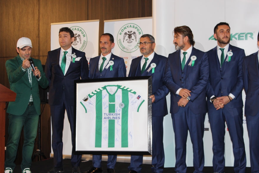 Atiker Konyaspor, sponsorlarını ödüllendirdi 51