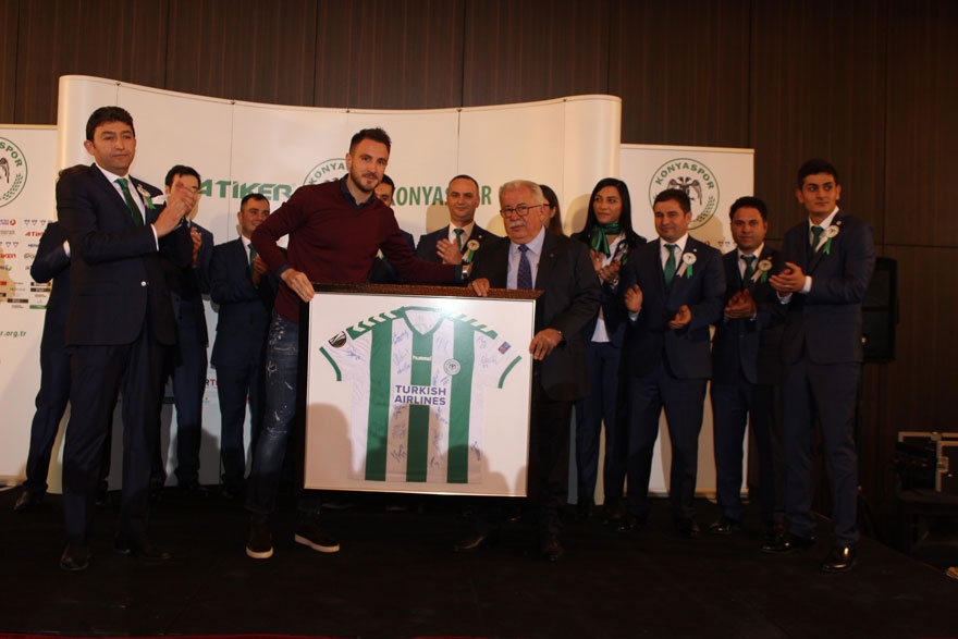 Atiker Konyaspor, sponsorlarını ödüllendirdi 59