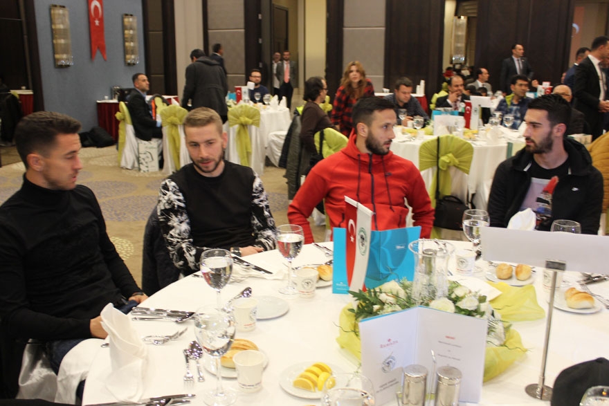 Atiker Konyaspor, sponsorlarını ödüllendirdi 7
