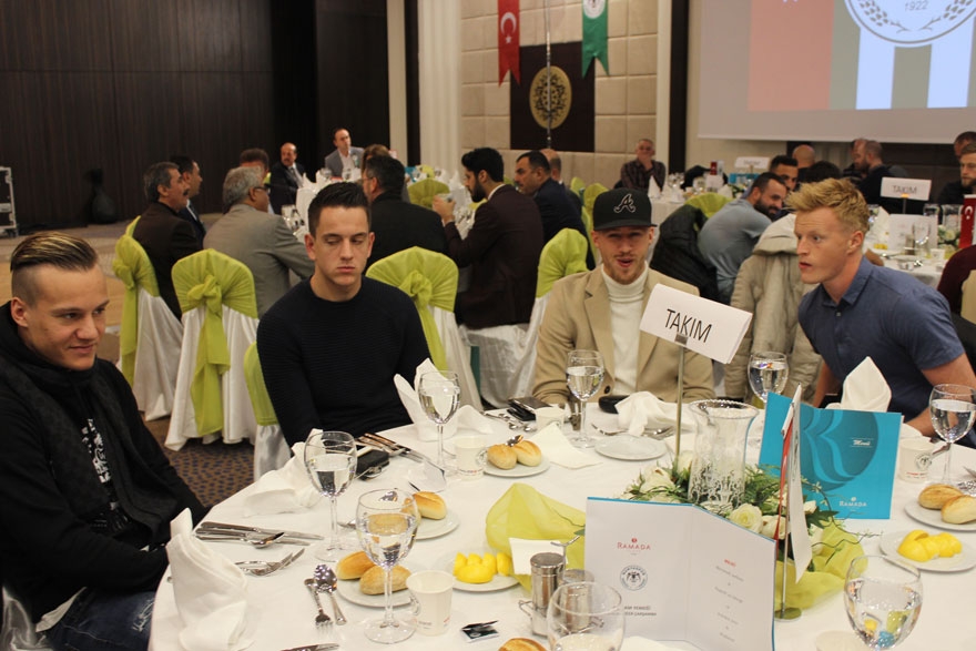 Atiker Konyaspor, sponsorlarını ödüllendirdi 9