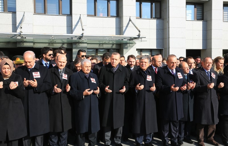 Şehitler için ilk tören İstanbul Emniyeti'nde 11