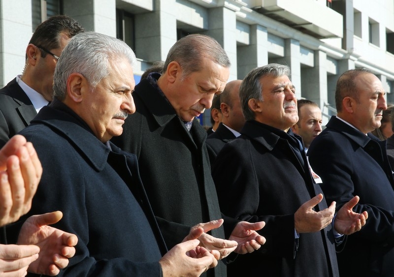Şehitler için ilk tören İstanbul Emniyeti'nde 14