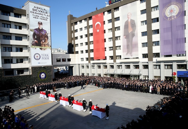 Şehitler için ilk tören İstanbul Emniyeti'nde 28