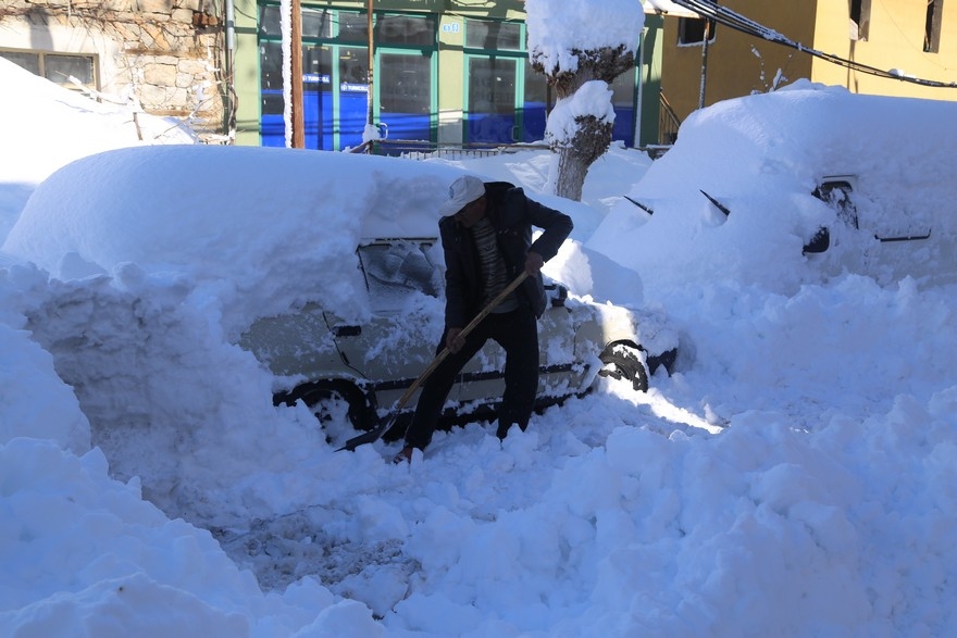 Konya'nın bu ilçesinde kar kalınlığı 3 metreyi aştı 2