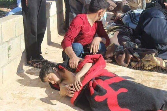Esed İdlib'te kimyasal katliam yaptı 25
