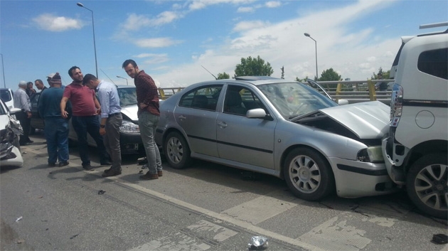 Konya'da zincirleme trafik kazası 13