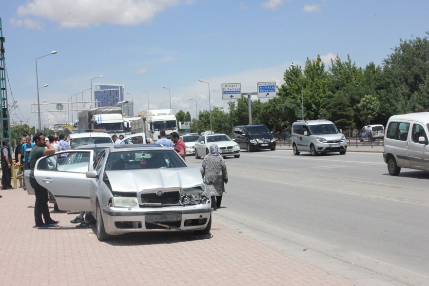 Konya'da zincirleme trafik kazası 8