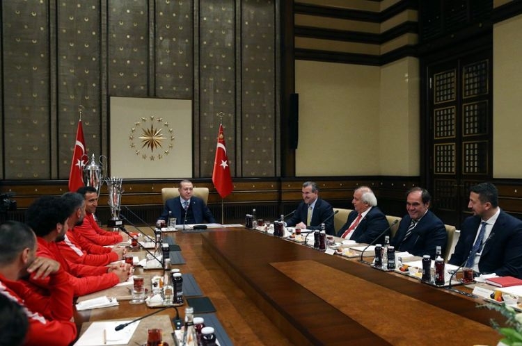 Cumhurbaşkanı Erdoğan'dan anlamlı kabul 16