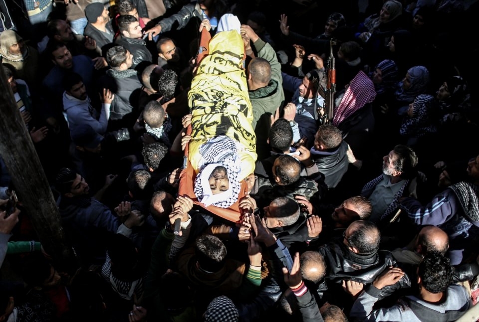 Çığlıklar yükseliyor! Gazze şehitlerini uğurluyor 8