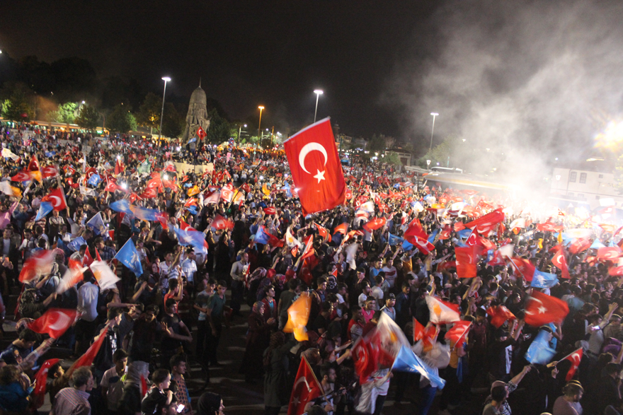 Erdoğan'ın zaferi Konya Kılıçarslan Şehir Meydanı'nda kutlandı 16