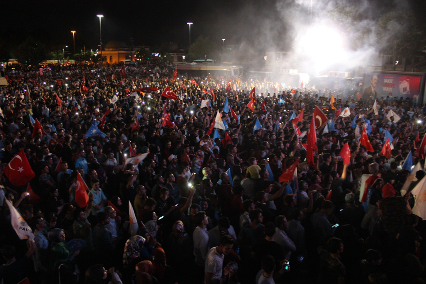 Erdoğan'ın zaferi Konya Kılıçarslan Şehir Meydanı'nda kutlandı 21