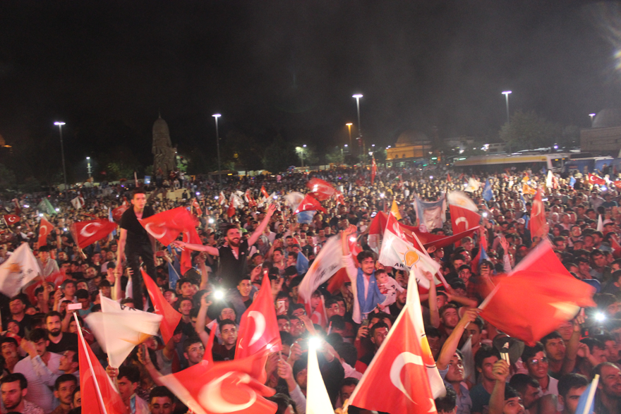 Erdoğan'ın zaferi Konya Kılıçarslan Şehir Meydanı'nda kutlandı 26