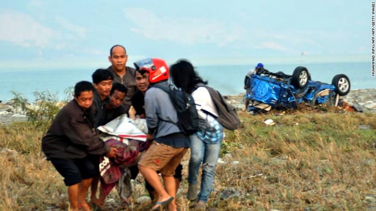 Ölü sayısı bine yaklaştı! Endonezya'da korkunç görüntüler 16