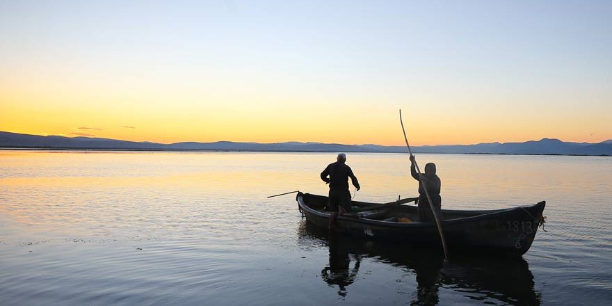 Balıkçı çift 15 yıldır beraber "vira bismillah" diyor